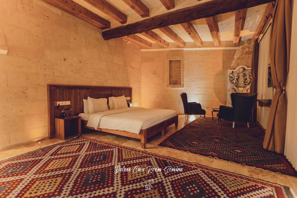 5-deluxe-cave-room-fireplace